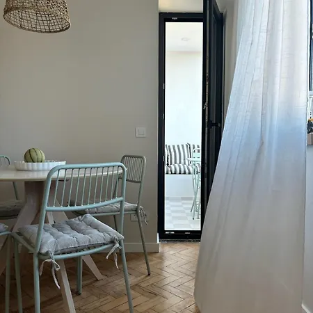 Apartment Rookiec Two Bedroom Peaceful Location Old Town Ac Cascais